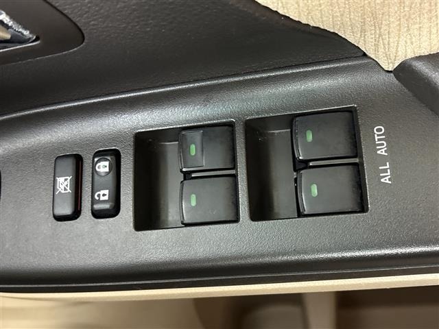 Toyota VELLFIRE 2013 8046971-9
