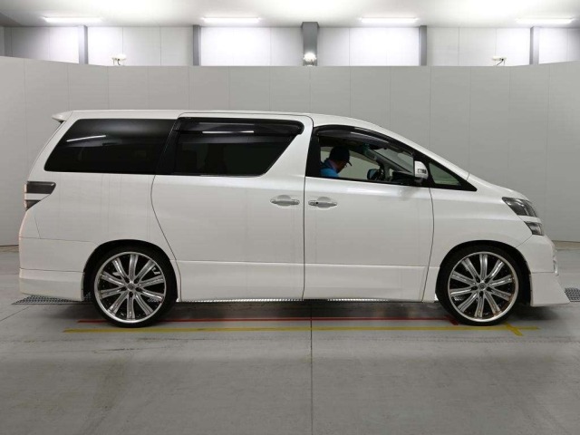 Toyota VELLFIRE 2013 8047155-3