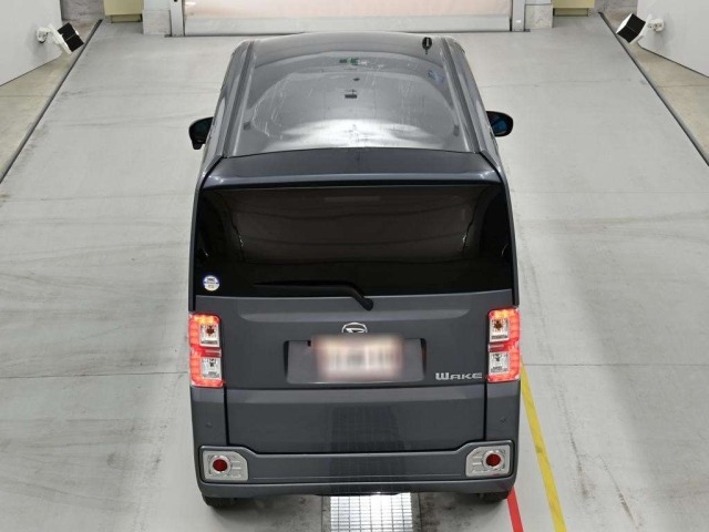 Daihatsu WAKE 2022 8046257-8