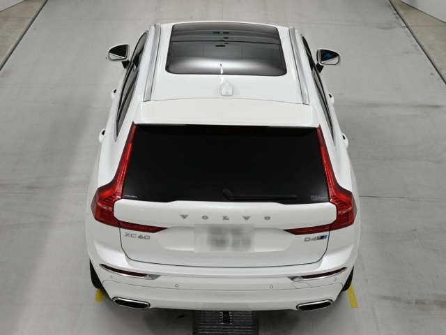 Volvo XC60 2018 8048989-8