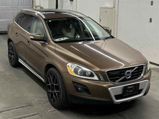 Volvo XC60 2009 8048990-0