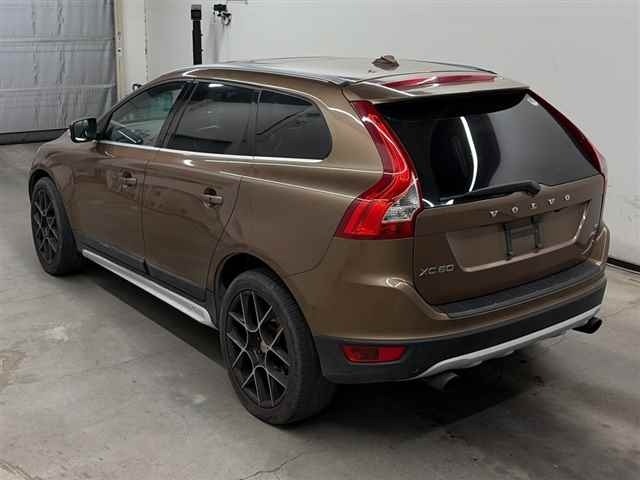 Volvo XC60 2009 8048990-1