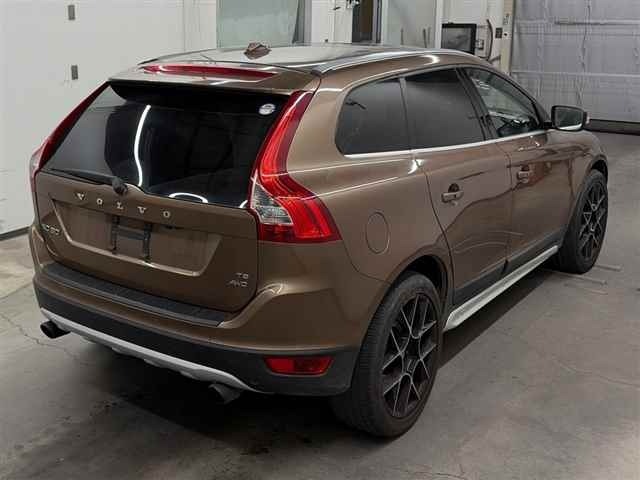 Volvo XC60 2009 8048990-5