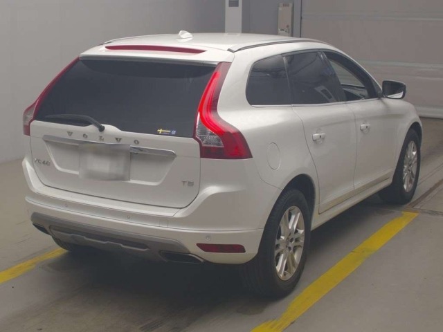 Volvo XC60 2014 8048991-1