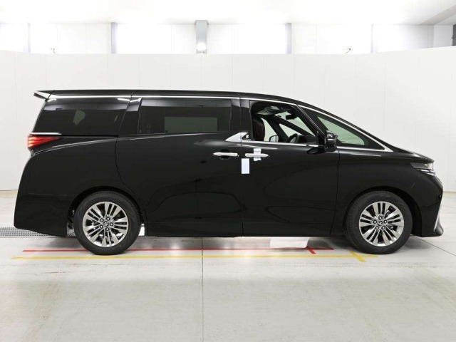 Toyota ALPHARD 2026 8053067-3