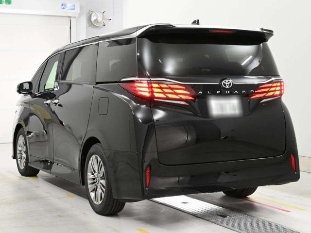 Toyota ALPHARD 2026 8053067-6