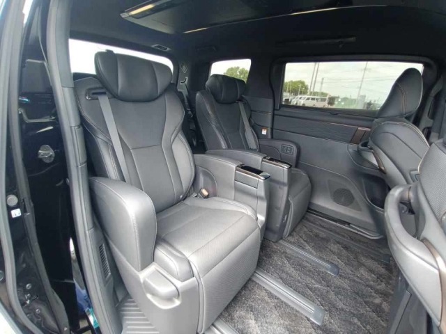 Toyota ALPHARD 2023 8053070-12