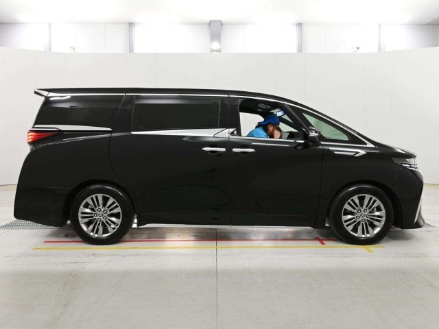 Toyota ALPHARD 2023 8053070-3