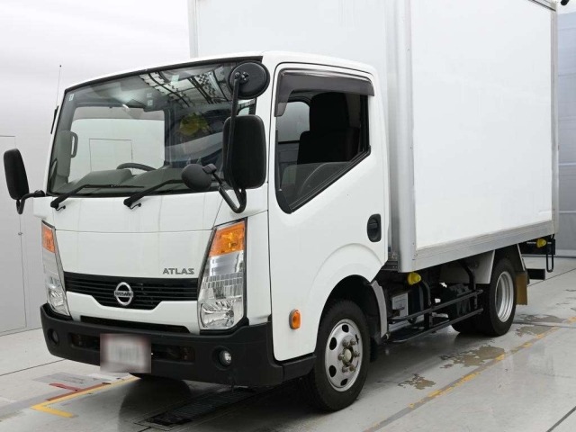Nissan ATLAS 2017 8062550-0