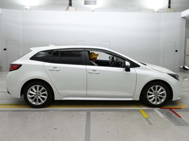 Toyota COROLLA TOURING 2022 8059918-3