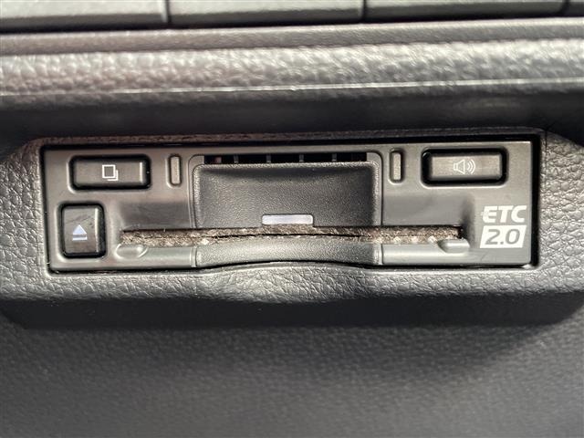 Toyota COROLLA TOURING 2023 8060341-10