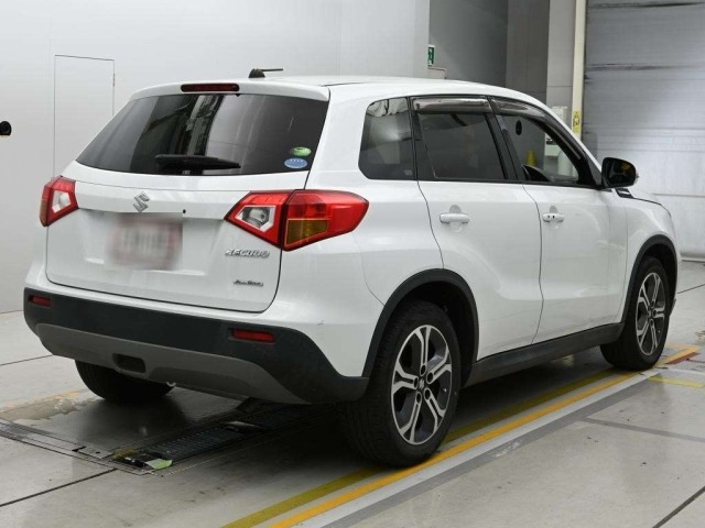 Suzuki ESCUDO 2017 8052948-1