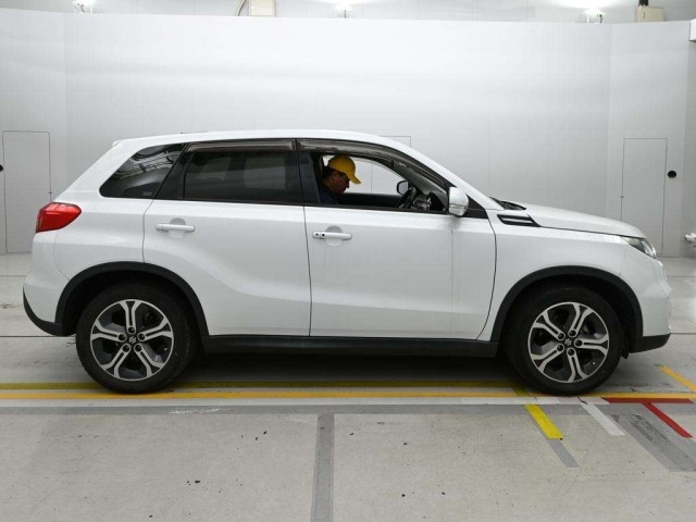 Suzuki ESCUDO 2017 8052948-3