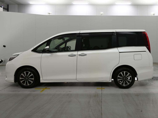 Toyota ESQUIRE 2017 8056972-4