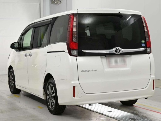 Toyota ESQUIRE 2017 8056972-6
