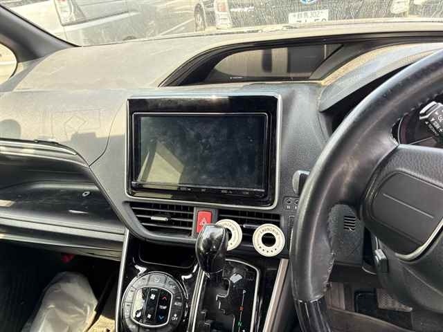 Toyota ESQUIRE 2019 8056985-6