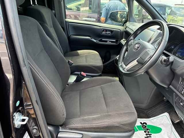 Toyota ESQUIRE 2017 8056986-7