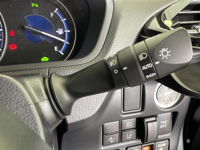 Toyota ESQUIRE 2020 8057442-3