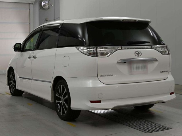 Toyota ESTIMA 2013 8058597-6