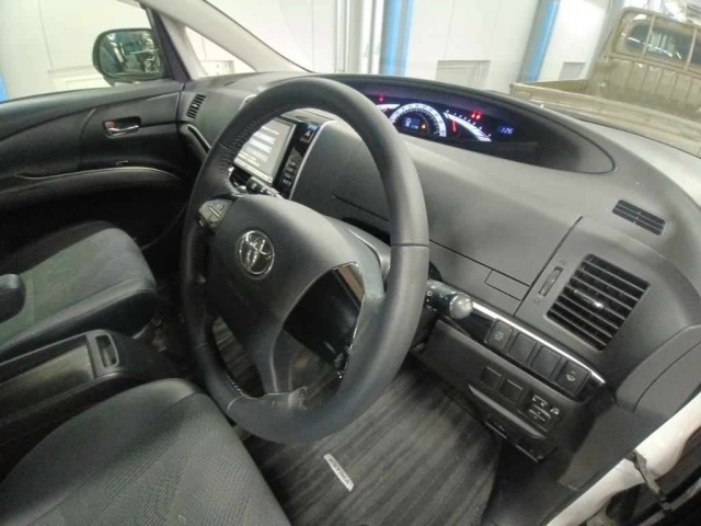 Toyota ESTIMA 2013 8058597-9