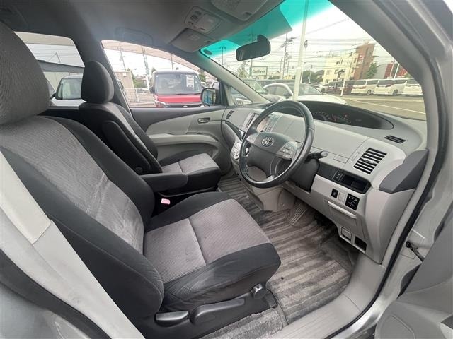 Toyota ESTIMA 2007 8058940-2