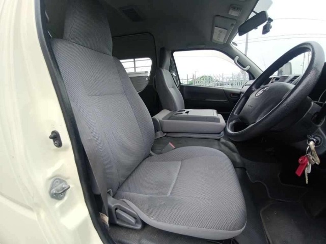 Toyota HIACE COMMUTER 2009 8052727-10