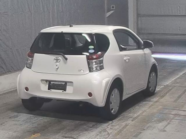 Toyota IQ 2014 8052672-1
