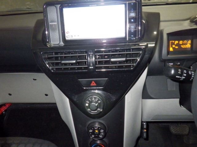 Toyota IQ 2014 8052672-4