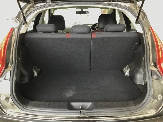 Nissan JUKE 2012 8052041-7