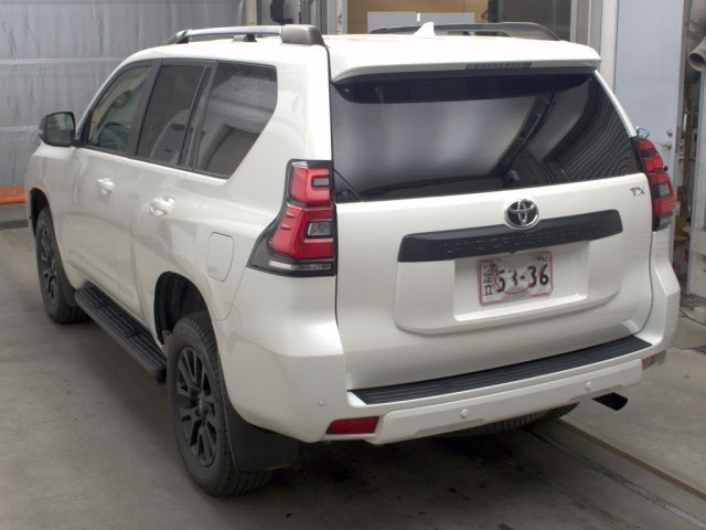Toyota LAND CRUISER PRADO 2022 8056489-1