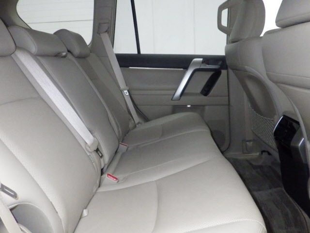 Toyota LAND CRUISER PRADO 2022 8056489-8