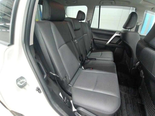 Toyota LAND CRUISER PRADO 2022 8056496-12