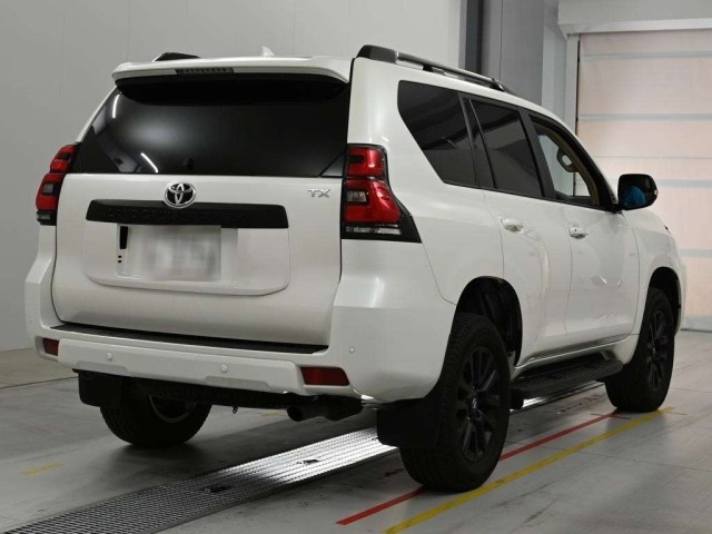 Toyota LAND CRUISER PRADO 2023 8056497-1