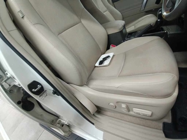 Toyota LAND CRUISER PRADO 2023 8056497-10