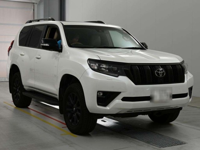 Toyota LAND CRUISER PRADO 2023 8056497-5