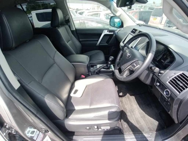 Toyota LAND CRUISER PRADO 2022 8056502-10