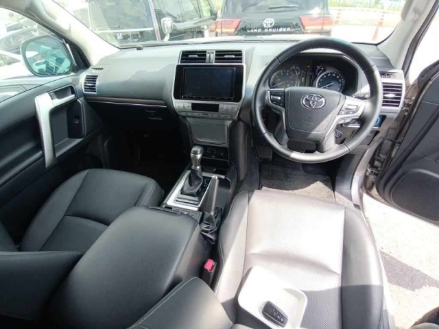 Toyota LAND CRUISER PRADO 2022 8056502-11