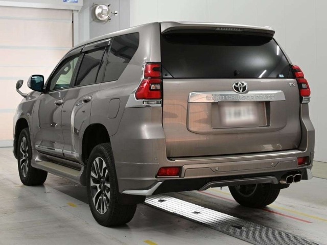 Toyota LAND CRUISER PRADO 2022 8056502-6