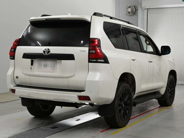 Toyota LAND CRUISER PRADO 2023 8056511-1