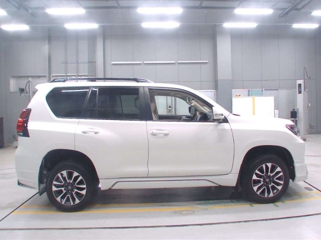 Toyota LAND CRUISER PRADO 2022 8056524-3