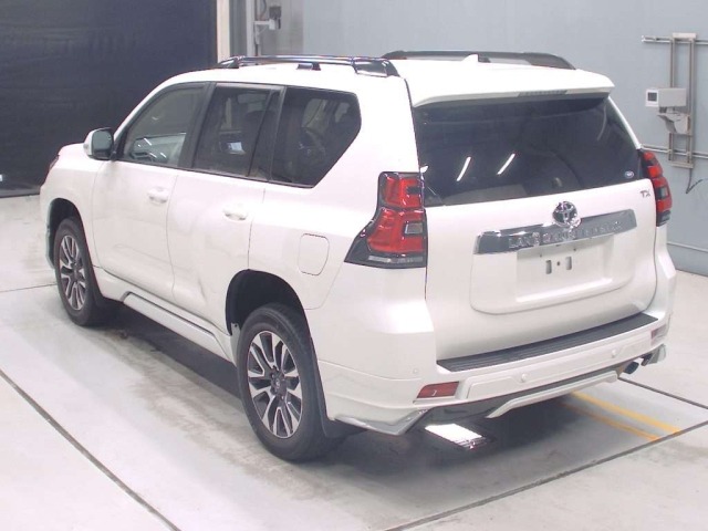 Toyota LAND CRUISER PRADO 2022 8056524-6