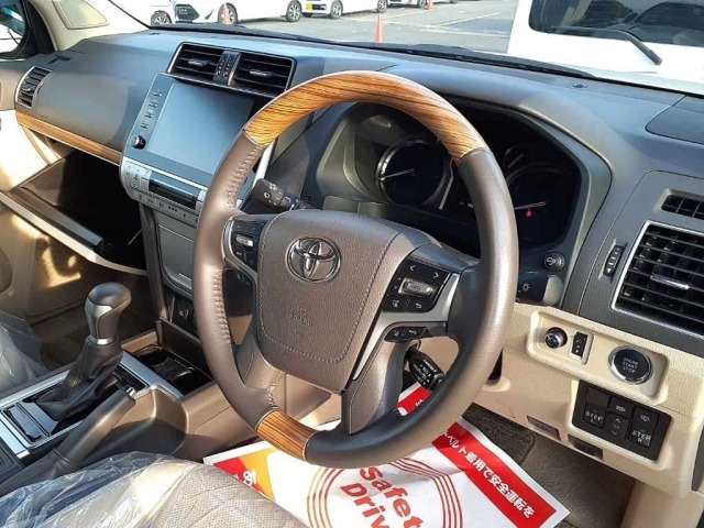 Toyota LAND CRUISER PRADO 2022 8056524-7