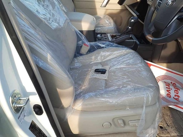 Toyota LAND CRUISER PRADO 2022 8056524-8