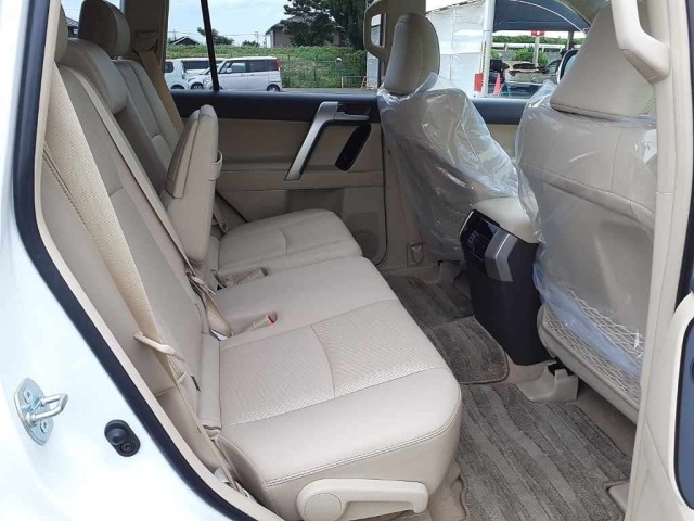 Toyota LAND CRUISER PRADO 2022 8056525-10