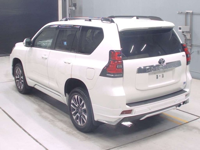 Toyota LAND CRUISER PRADO 2022 8056525-6
