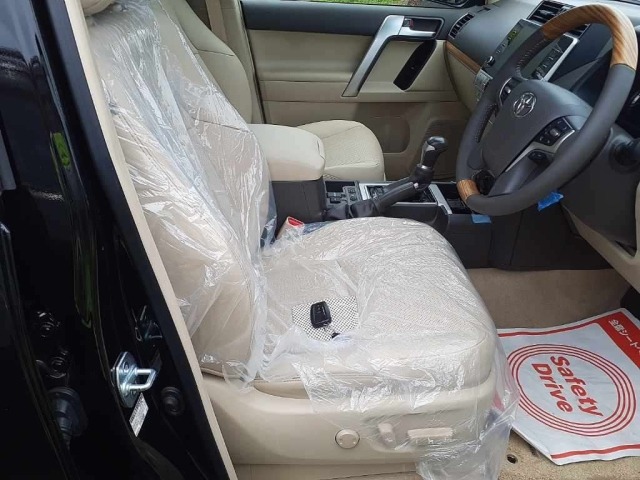 Toyota LAND CRUISER PRADO 2021 8056533-8