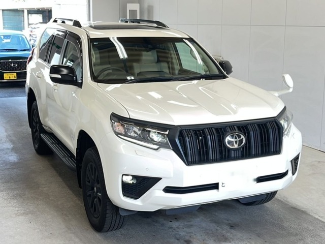 Toyota LAND CRUISER PRADO 2023 8056534-4