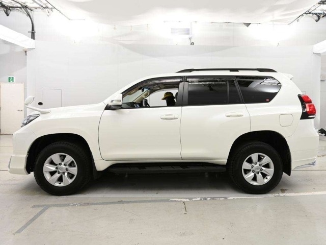 Toyota LAND CRUISER PRADO 2022 8056551-4