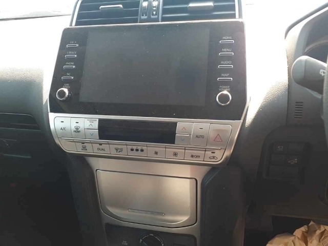 Toyota LAND CRUISER PRADO 2023 8056638-12