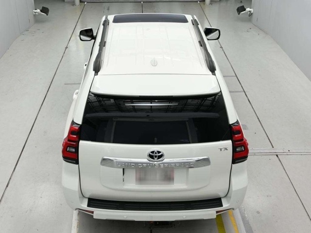 Toyota LAND CRUISER PRADO 2023 8056654-8